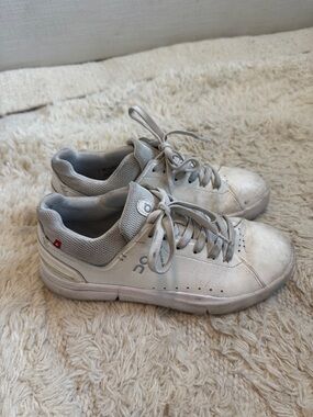 On Running Women's Low-Top Sneakers